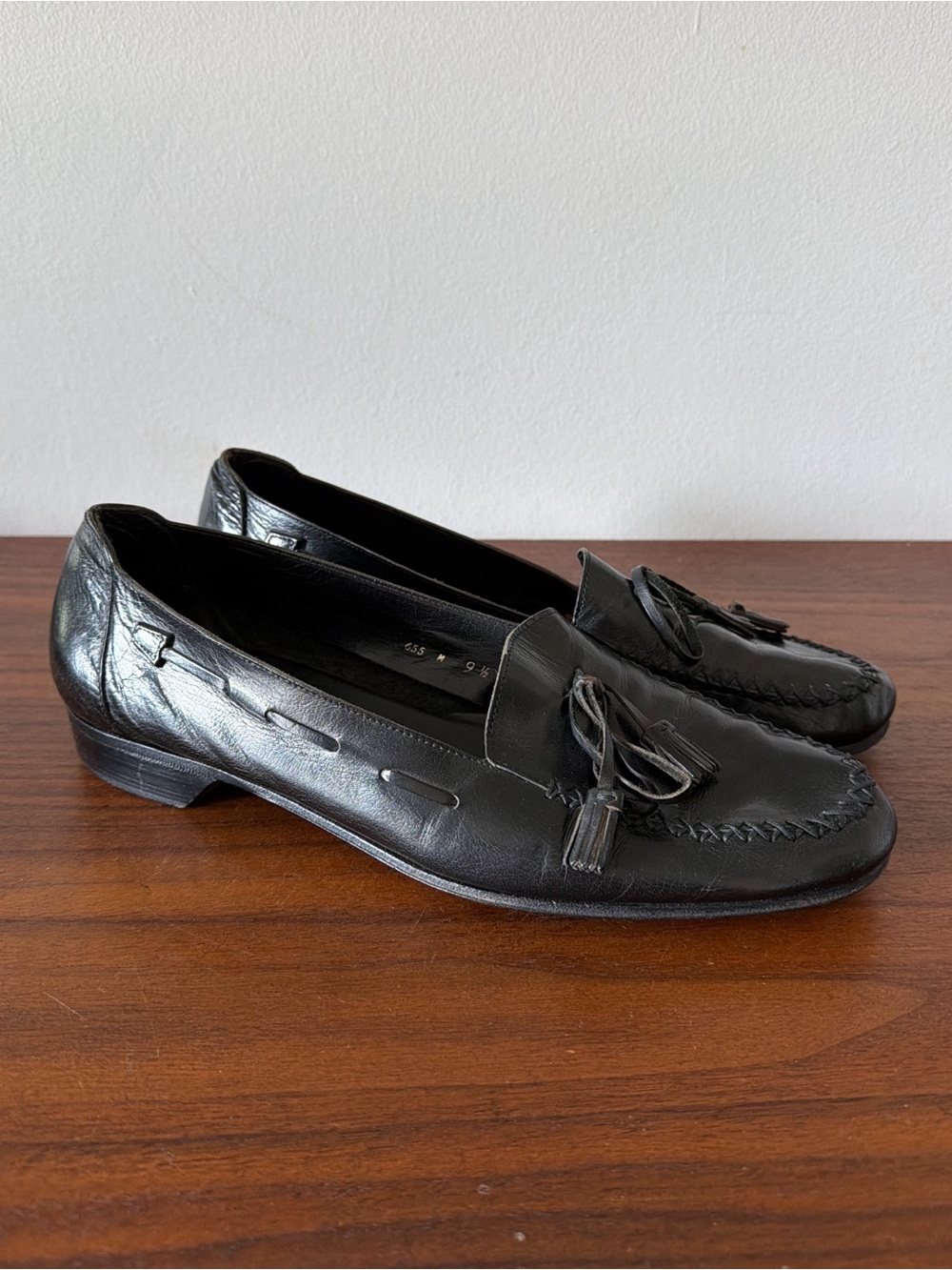 Cole Haan Men's 9.5 M Black Leather Tassel Loafers Moc Toe Dress Shoes Vintage